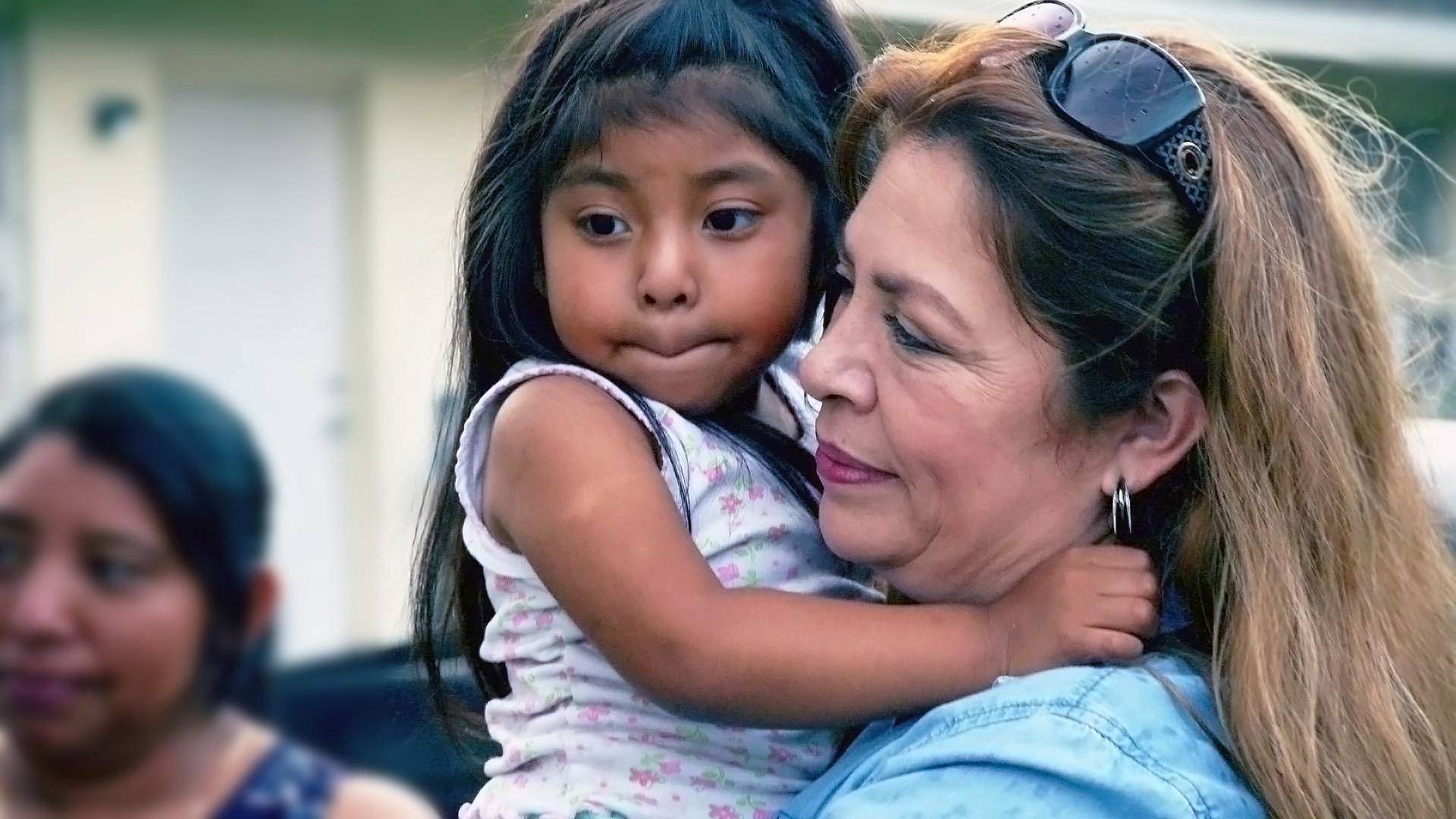 The guardian angel for separated families